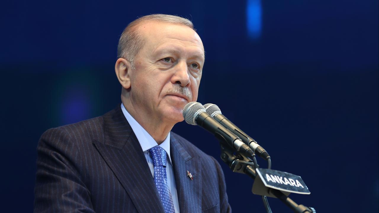 Erdoğan'dan Güçlü Mesaj: 'Türk milleti adına karar verenlere kimse ayar veremez'