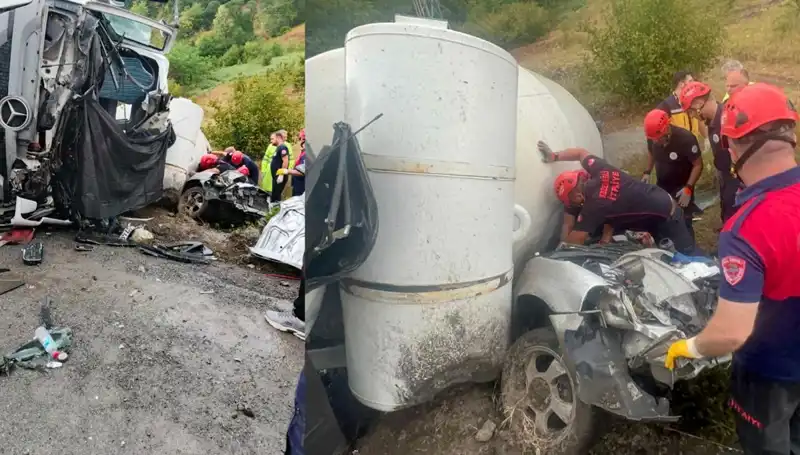 Betondan Korkunç Kaza: Beton Mikseri Otomobilin Üzerine Devrildi