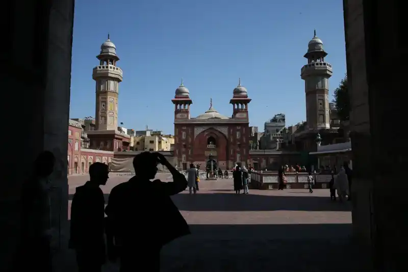 300 Yıldır Ayakta: Babürlerin İzleriyle Dolu Bu Eşsiz Yapı