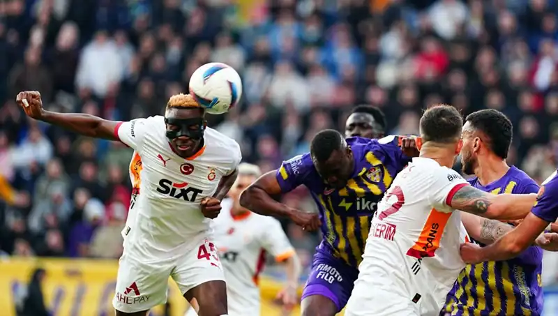 Galatasaray'ın Yıldızı: Oyunuyla Resital Gibi Performans Sergiliyor