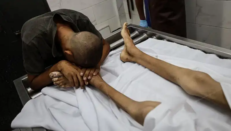 Gazze'de Bir Çocuk Daha Açlıktan Hayatını Kaybetti: Nerede Yanlış Gitti?