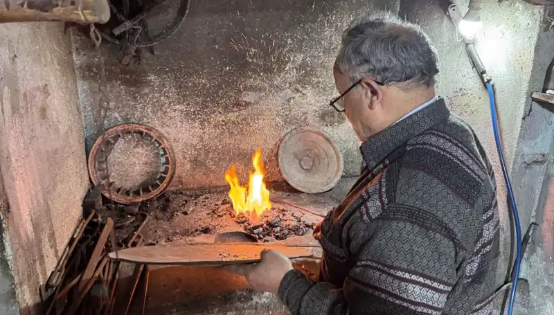 Gelenekten Geleceğe: 20 Metrekarelik Dükanda Baba Mesleği Yaşatılıyor