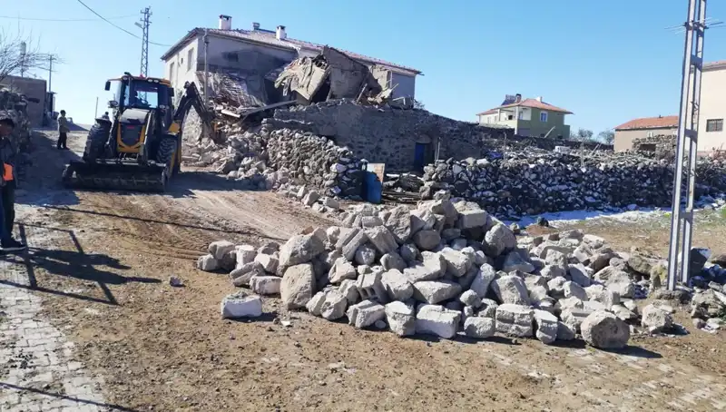 Kayseri’deki Ahır Çökmesi: 35 Hayvan Telef Oldu, Köylüler Tedirgin!