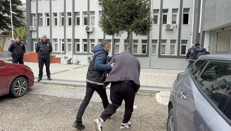 10 Bin Sentetik Ecza Hapı Ele Geçirildi: Operasyonla 20 Gözaltı