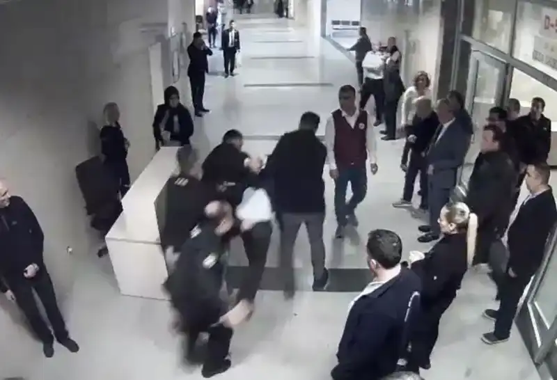 Kadın Hakime Saldırı: Savcıdan Şok Edici Vurulma Anı Görüntüleri Ortaya Çıktı