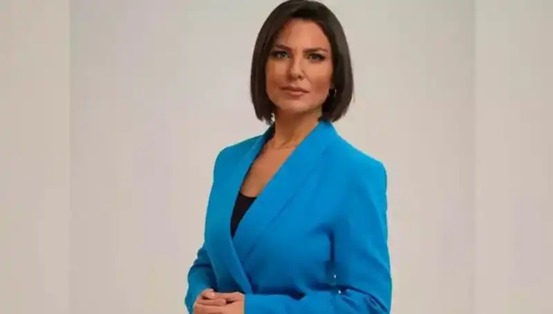 Ece Üner: Hayatı, Kariyeri ve Başarılarıyla Tanınan Spiker