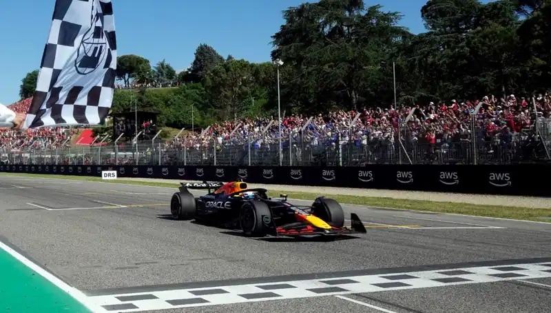 Monako: Formula 1'in Işıltılı Caddelerinde Neler Olacak?