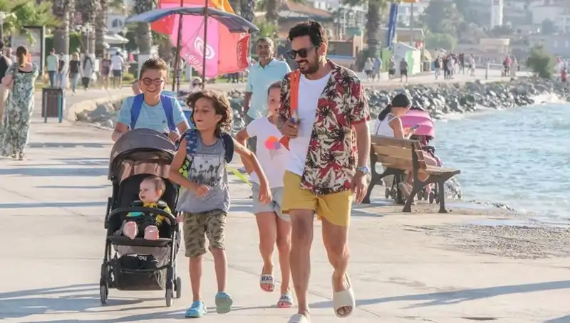 Ne Olacak Halim Filmi: Oyuncular ve Konusu ile Yeniden Soyunuyor!