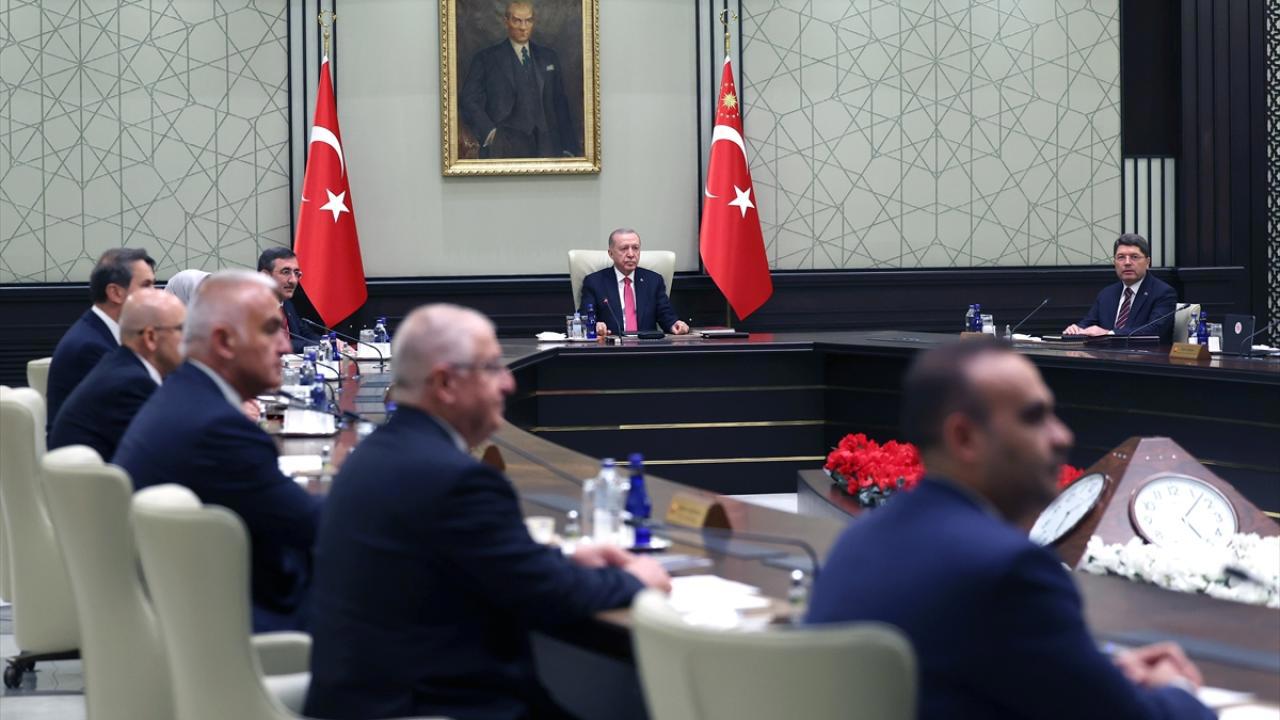Kabine Asgari Ücret ve Suriye Konularını Görüştü