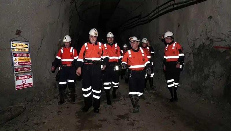 Bakan Işıkhan, Türkiye’nin En Büyük Altın Madenine İndi: Gelecek Projeleri ve Hedefler