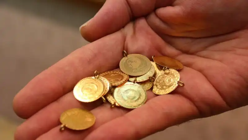 Bugün Altın Fiyatları: Gram ve Çeyrek Altında Canlı Güncelleme