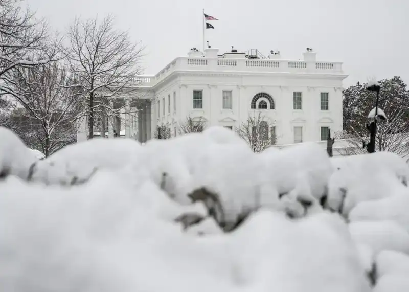 ABD'yi Vuran Kar Fırtınası: Washington'da Acil Durum İlan Edildi