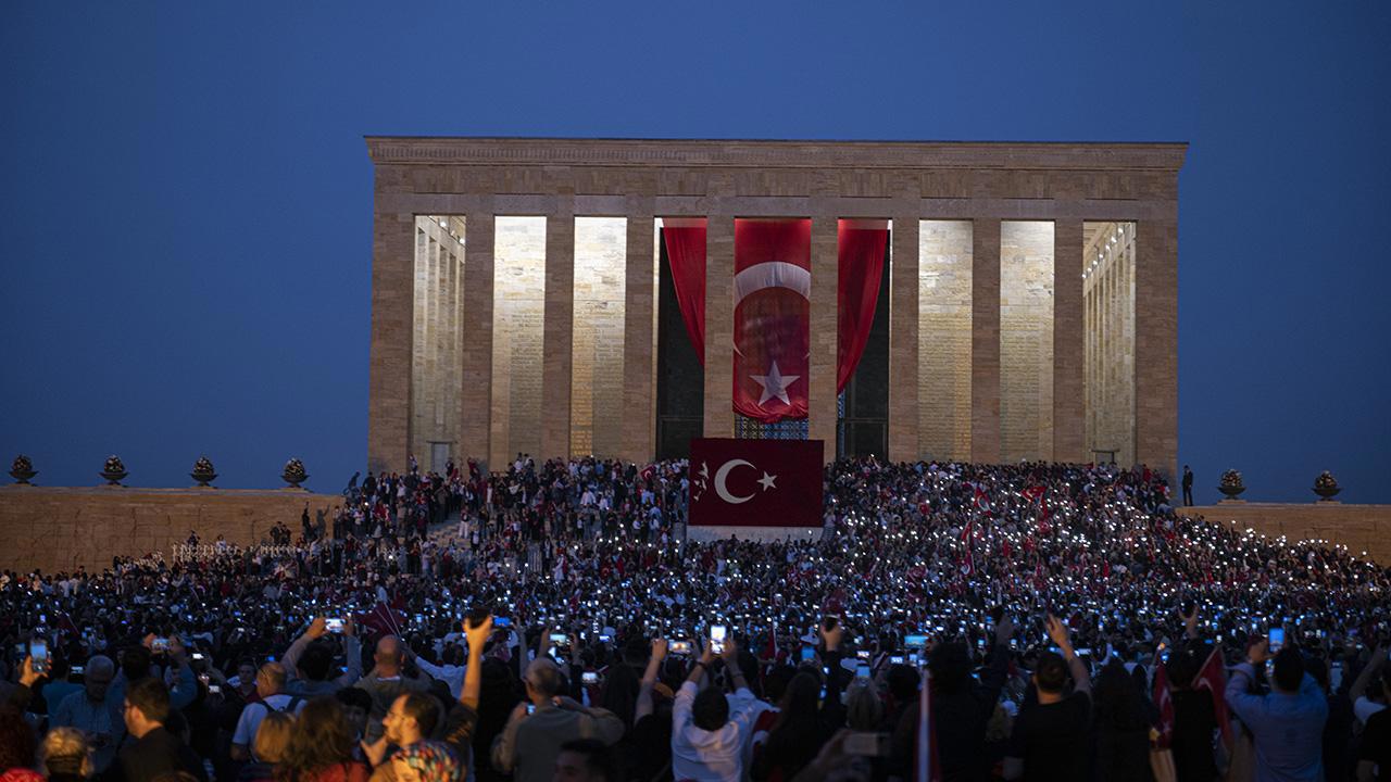 Anıtkabir Ziyaretçi Rekoruna Koşuyor!