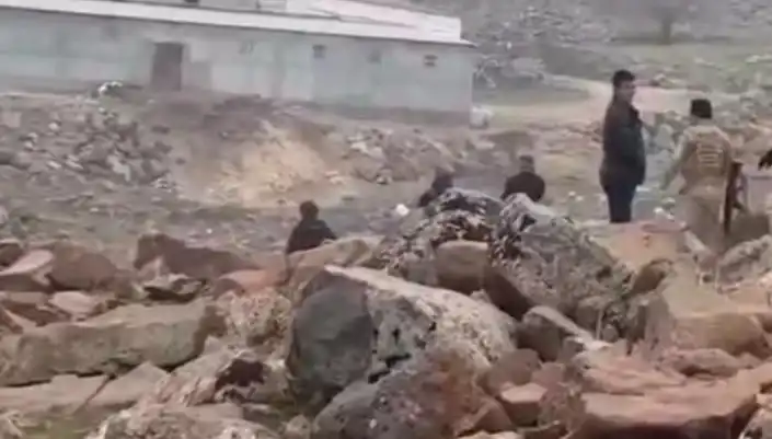 Diyarbakır'da Taşlı ve Silahlı Kavga: Kanlı Çatışmanın Sebebi Ne?