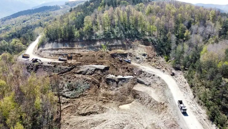 Kastamonu-Çatalzeytin Kara Yolunda Heyelan: Sürükleyici Gelişmeler ve Son Durum