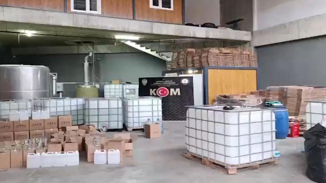 81 ilde yapılan Çengel operasyonlarında binlerce litre sahte alkol ele geçirildi