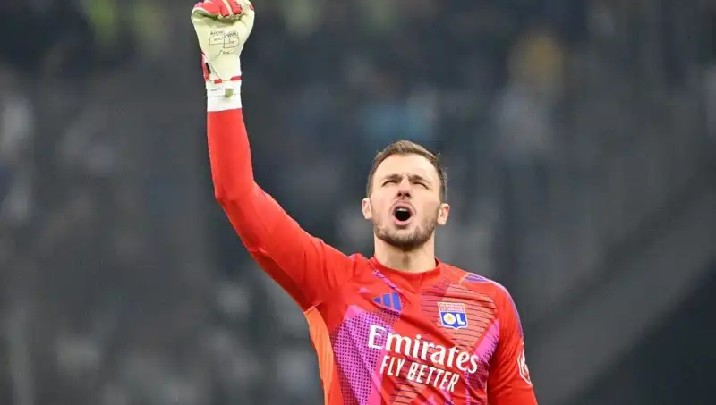 Galatasaray, Brezilyalı Kaleci ile Yılın Transferini Gerçekleştirdi
