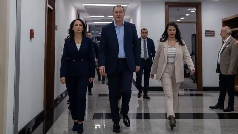 DEM Parti Heyetinin Siyasi Parti Turu: Önemli Görüşmeler Kapıda