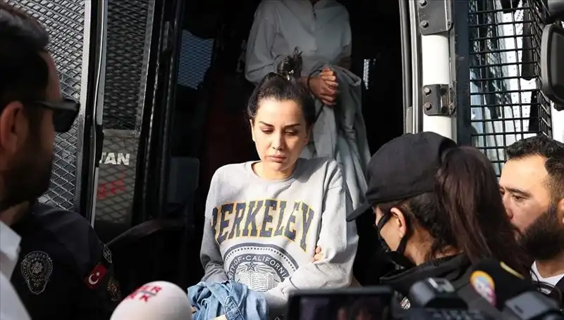 Dilan Polat'ın Instagram Hesabı Neden Kapandı? Olayın Perde Arkası