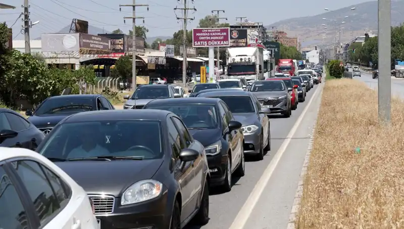 Aydın ve Muğla Arasında 60 Kilometrelik Araç Kuyruğu Oluştu!