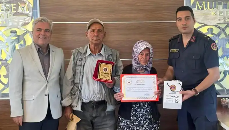 Hayatlarını Değiştiren Bağış: Tek Evi Jandarmaya Verdiler
