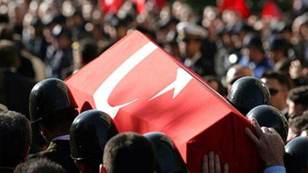 Polis memuru trafik kazasında hayatını kaybetti