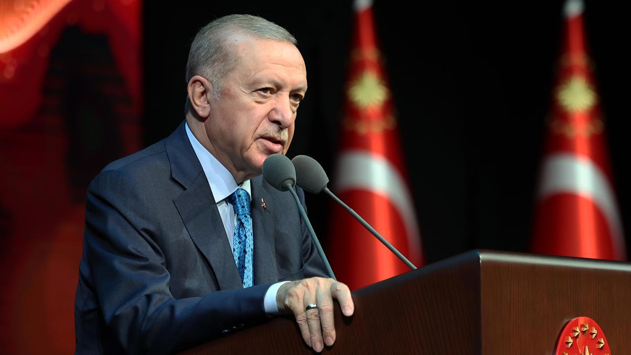 Cumhurbaşkanı Erdoğan, Mehmet Akif Ersoy'u vefatının 88'nci yılında anma programına katıldı.
