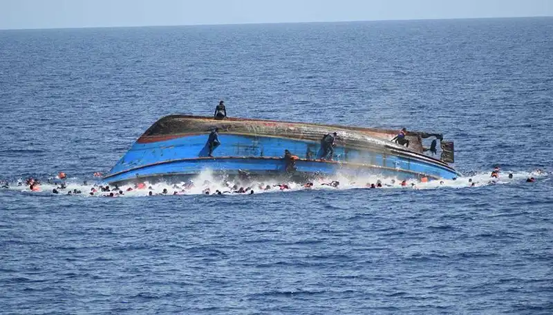 Filipinler'de Korkunç Gemi Kazası: 4 Ölü, 7 Kişi Kayıp!