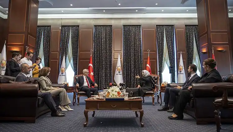 AK Parti'nin Bayramlaşma Programı Açıklandı, CHP Neden Yer Almıyor?