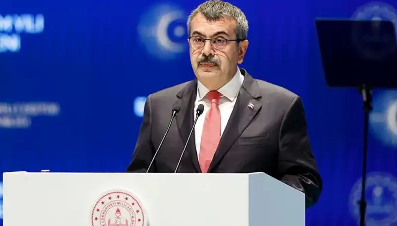 Bakan Tekin, 23 Nisan Ulusal Egemenlik Bayramı'nı Kutladı