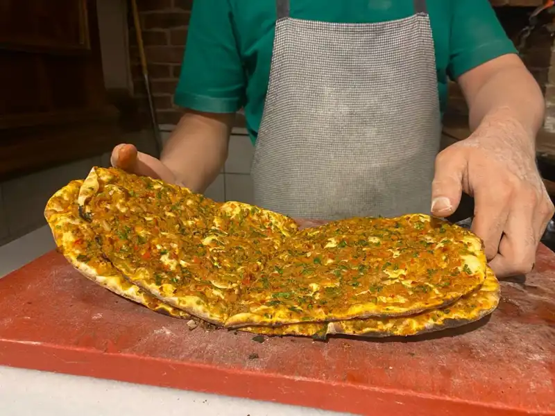 İstanbul'da Lahmacun Fiyatları Arasında Şaşırtan Farklılıklar Neden Var?