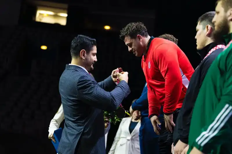 Rıza Kayaalp Dünya Şampiyonu Olup Altınla Döndü, Beklenmedik Zafer!