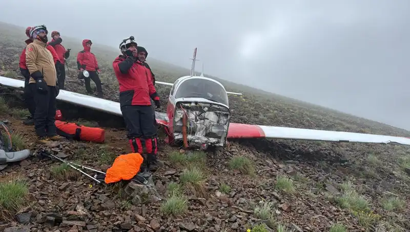 Türk Pilotun Uçak Kazasında Trajik Son: Kadın Yolcu Hayatta Kaldı
