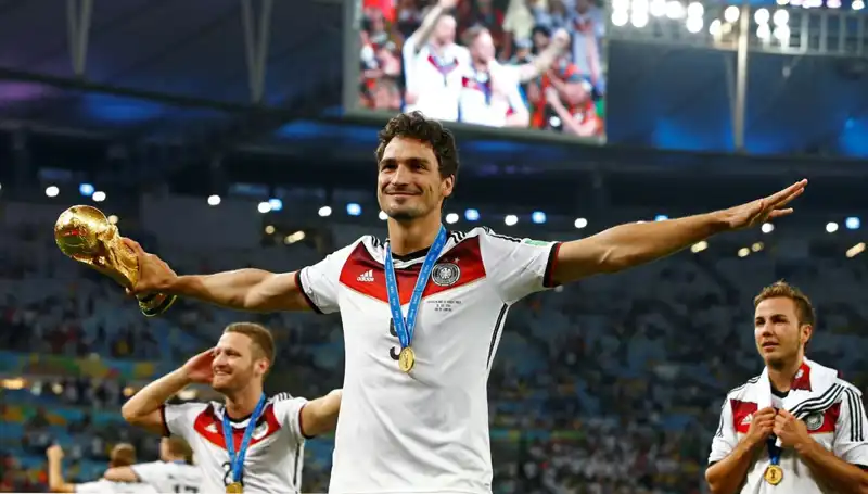 Hummels Futbol Kariyerine Veda Ediyor: Efsanevi Yıllar Geride Kalıyor