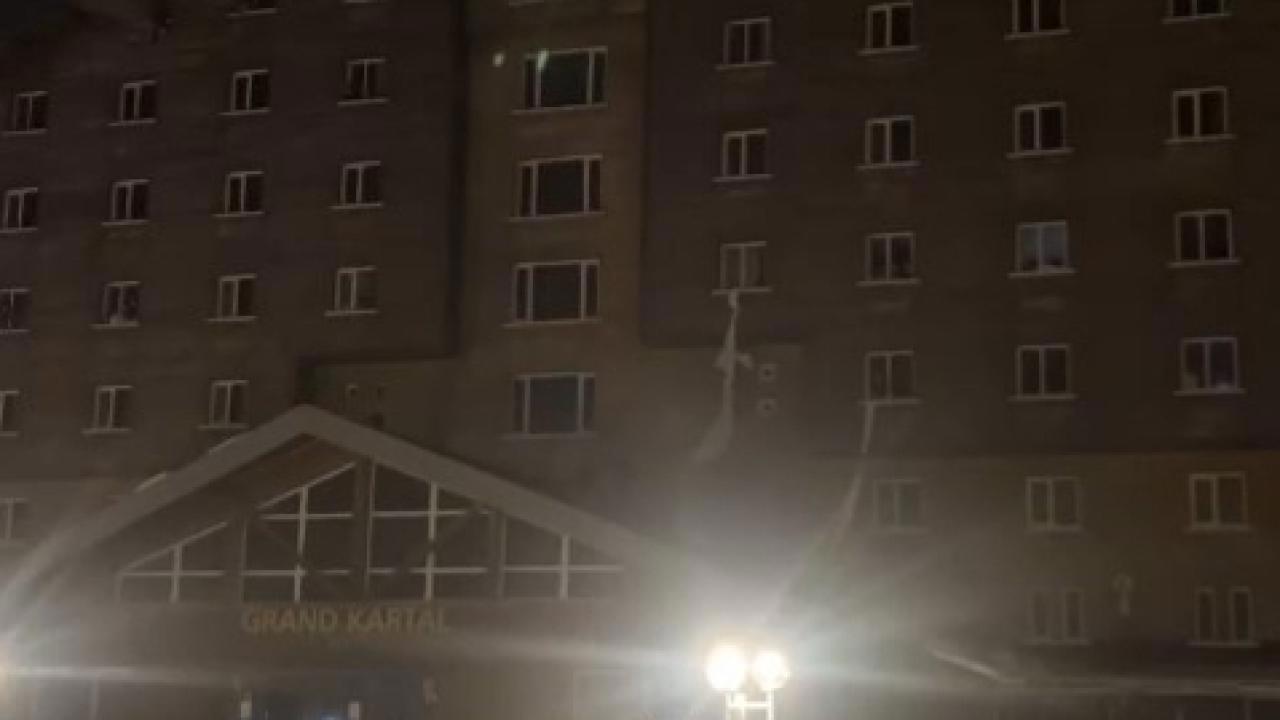 Otel yangınında çarşaflarla kurtulanların kahramanlık hikayesi