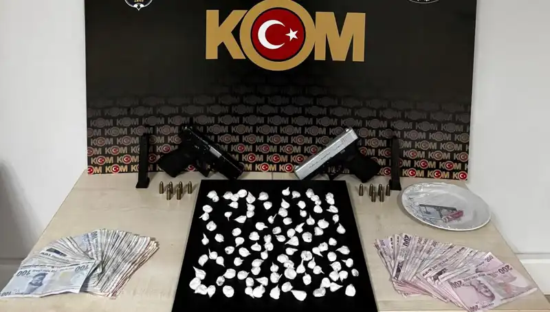 Çeşme’de Silahlı Saldırı İfadesi: 3 Kişi Gözaltında!