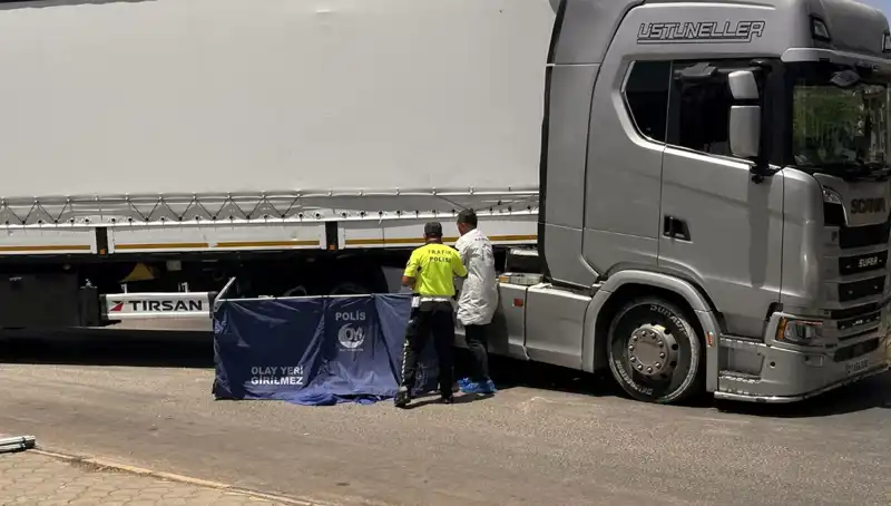 Gaziantep'te Trafik Kazası: TIR Çarpması sonucu İki Can Kaybı