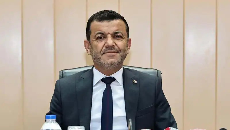 CHP Kurultayı Divan Başkanı Bülent Nuri Çavuşoğlu: Hayatı ve Siyaset Yolculuğu