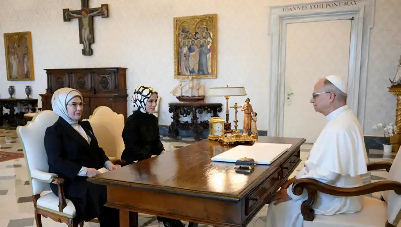Emine Erdoğan ve Papa Leo'un Görüşmesi: Gazze Üzerindeki Endişeler Ele Alındı