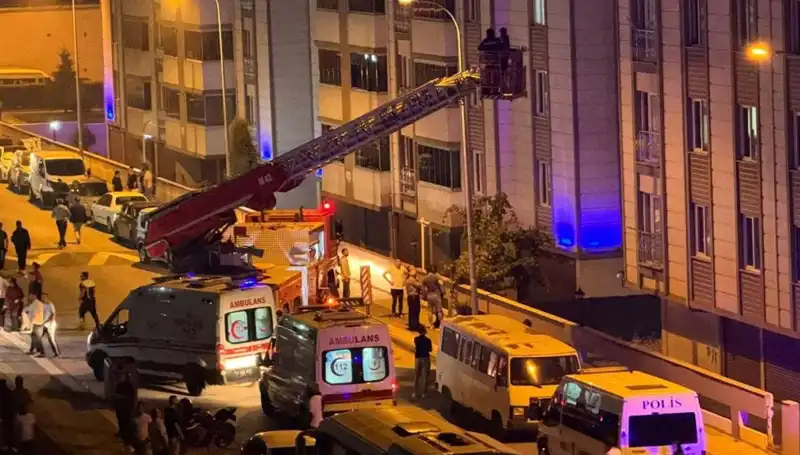 Bilecik'te Yangın Korkusu: 9 Kişi Hastaneye Kaldırıldı